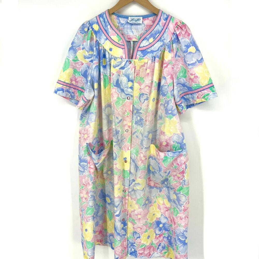 Leisure Life Vintage House Coat Duster Pearl Snap Front One Size Fits Most